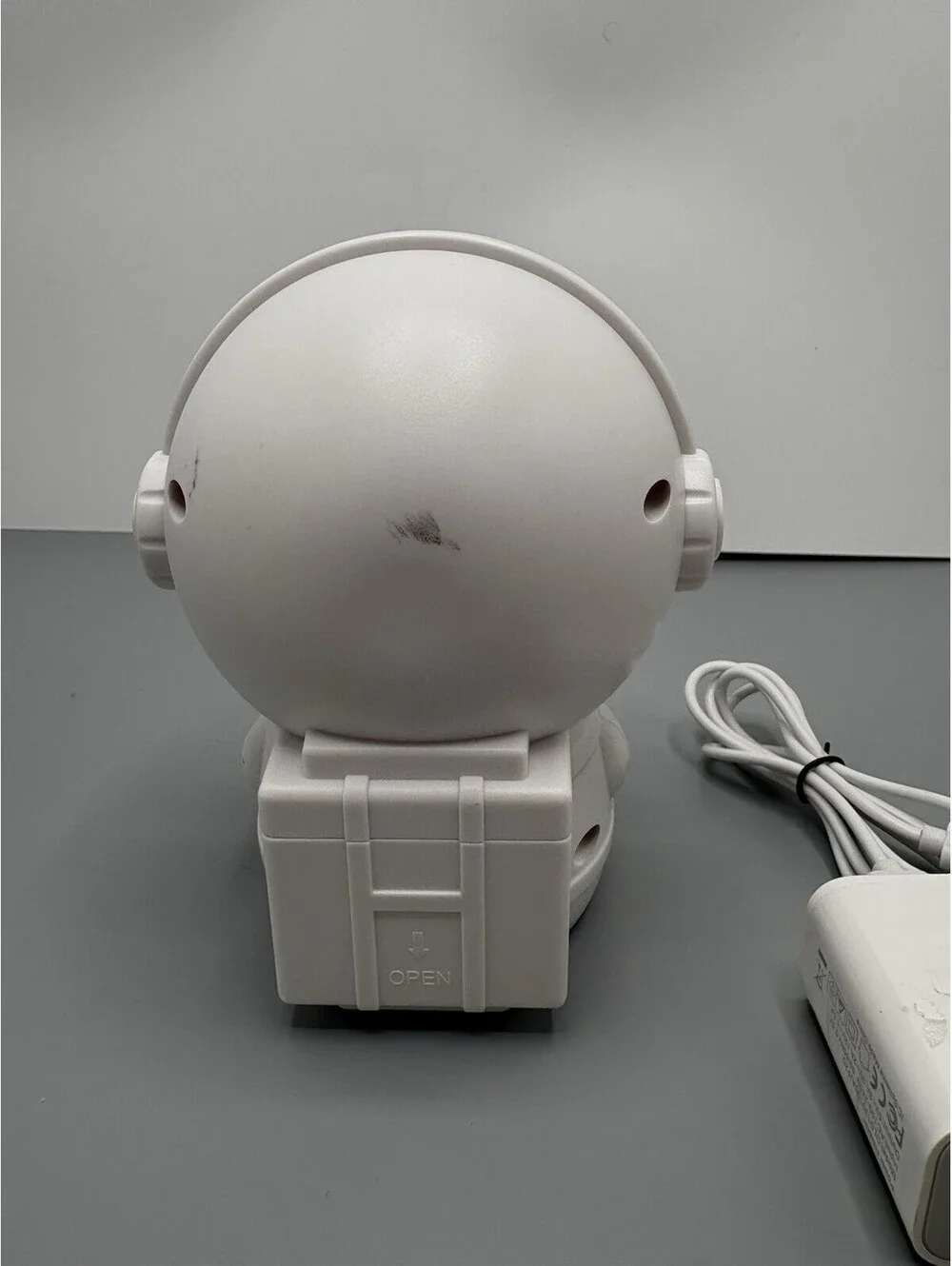 Astronaut Space LED Star Projector Night Light, USB Powered, White Kids Bedroom